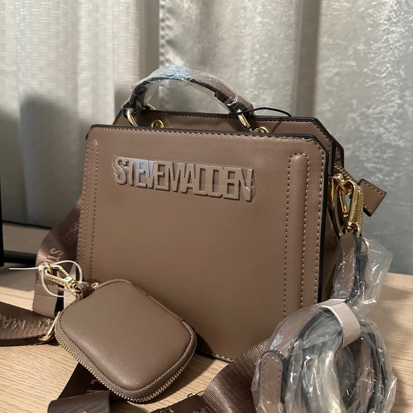 Steve Madden Bevelyn Convertible Crossbody Bag - Picture 1 of 5